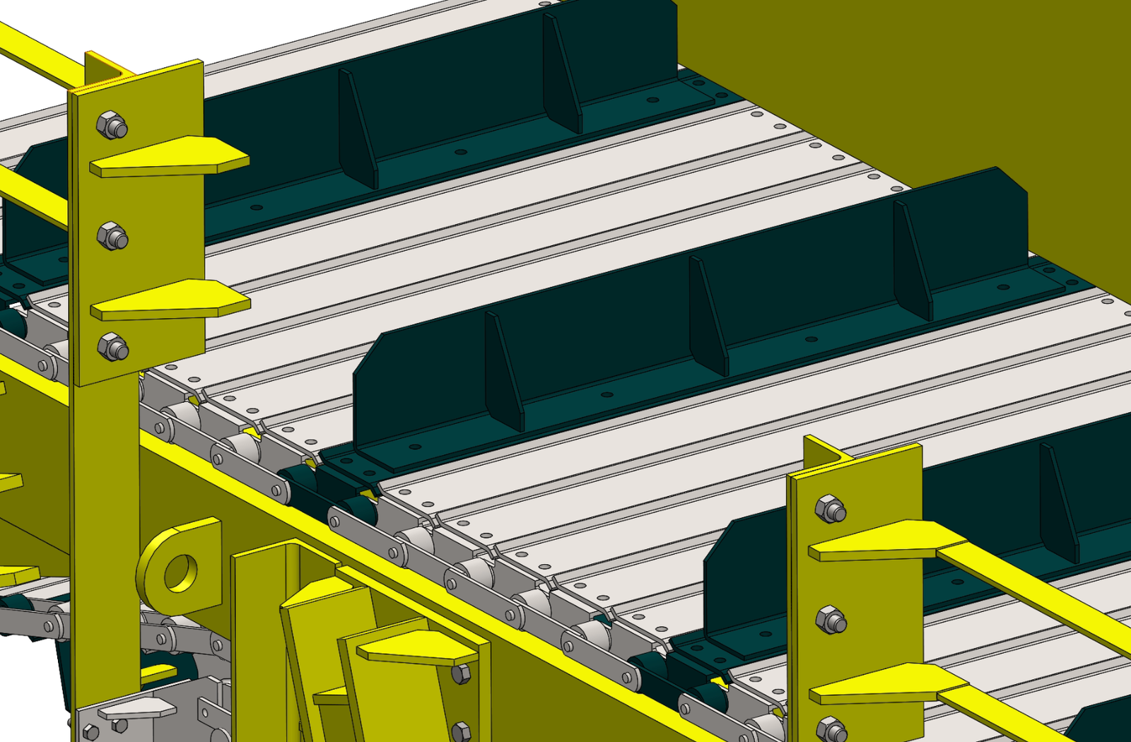 Close view of replaceable slats, side chain and transverse flights