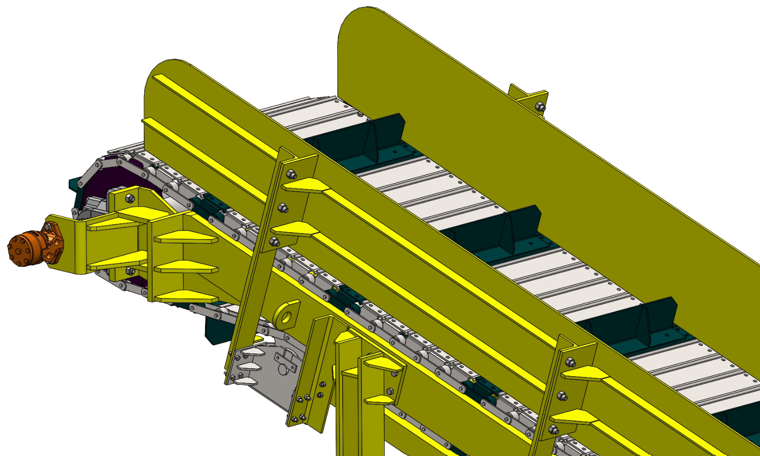 Incline head and drive end of the flighted slat chain conveyor